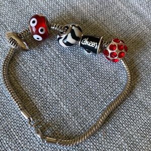 Bead/charm Bracelet